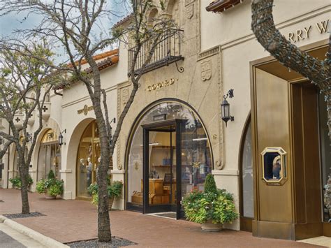 highland park village shops